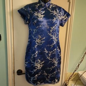 Brocade dress, L